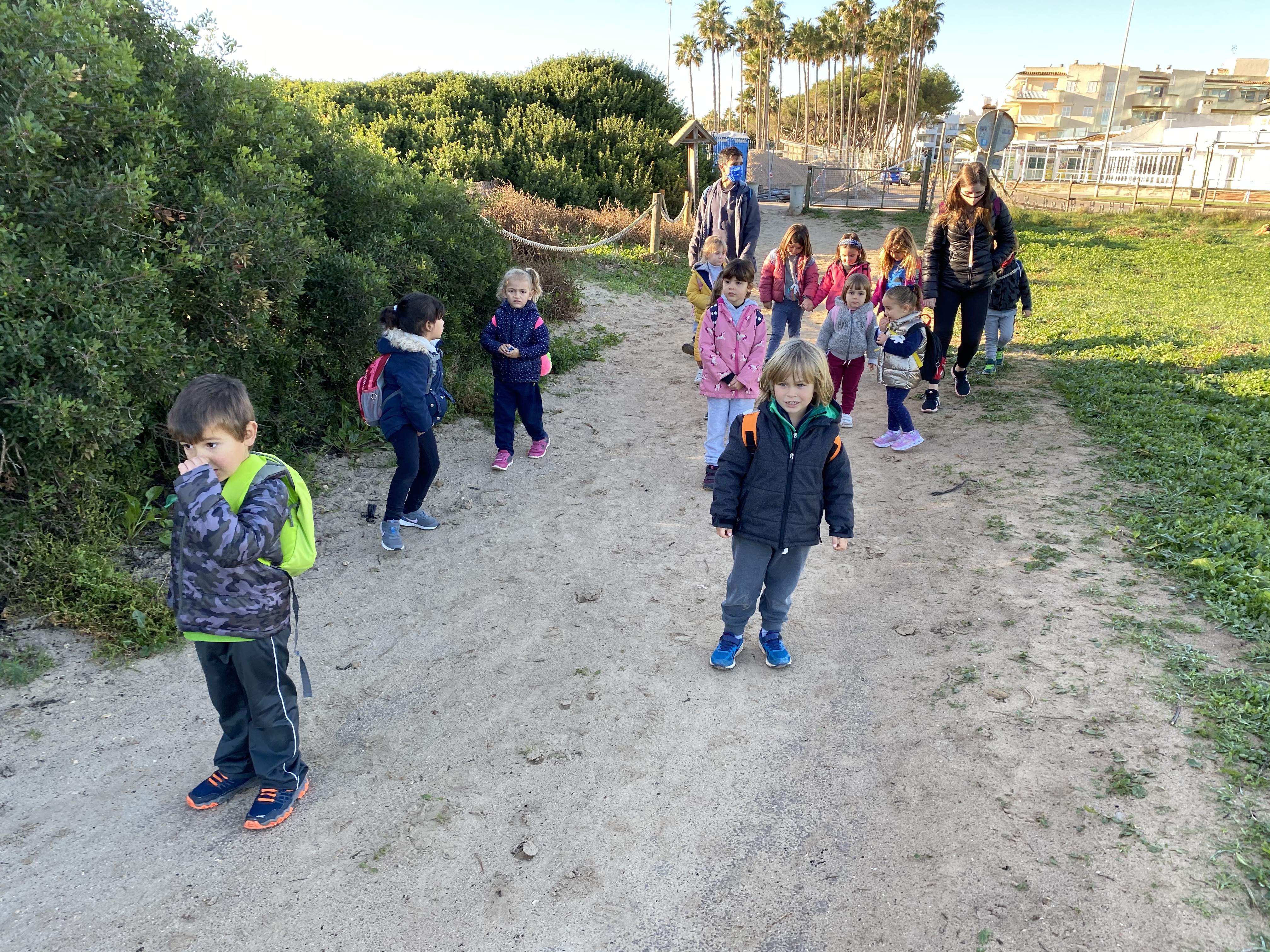 Anem a passejar a la vora de la mar