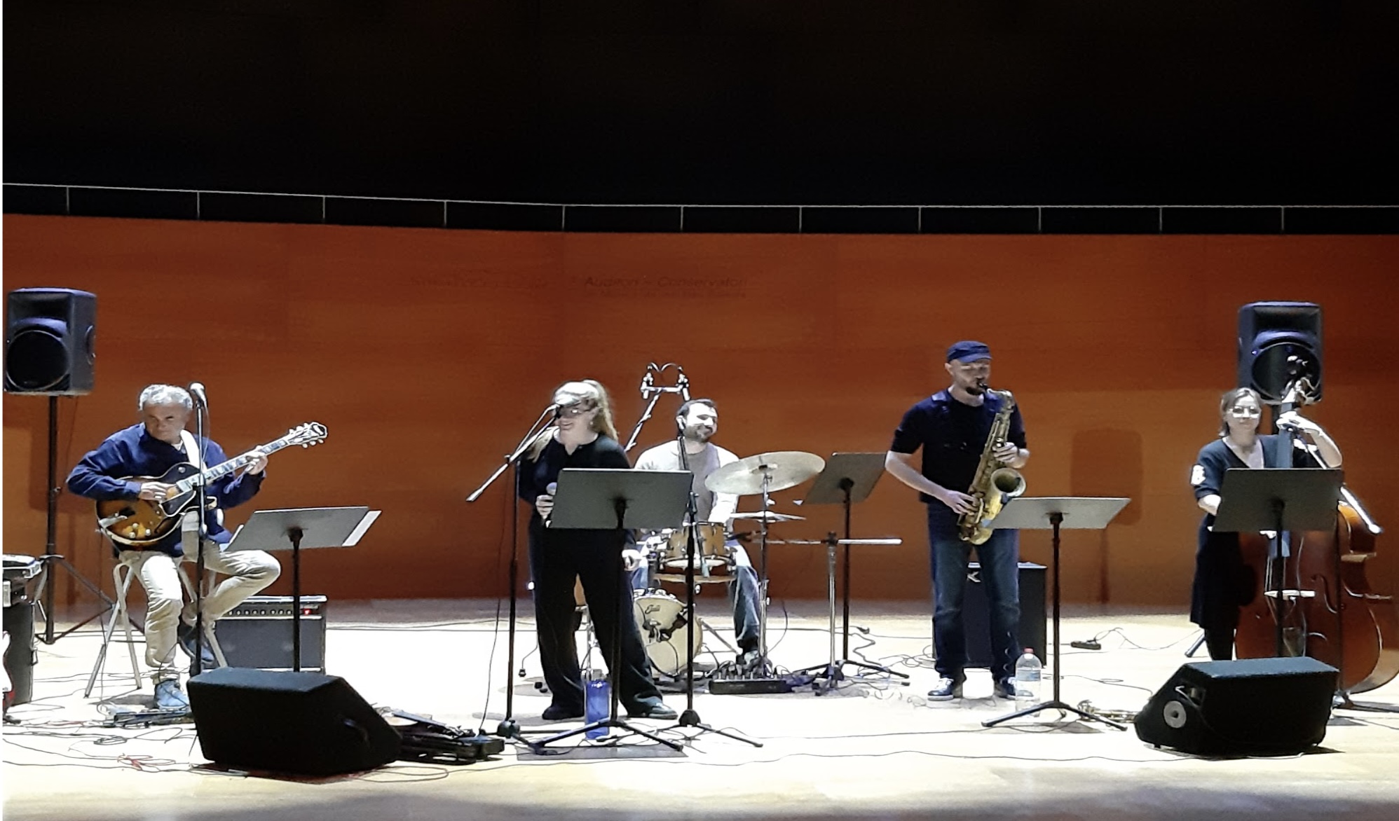 Els alumnes del Ceip Sant Miquel escolten jazz